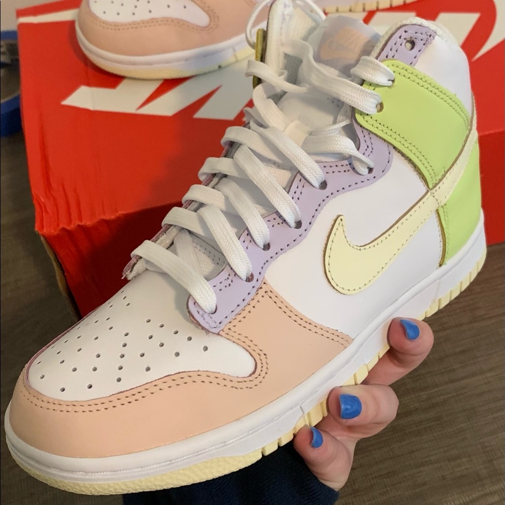 Nike Dunk High (W) “Lemon Twist”